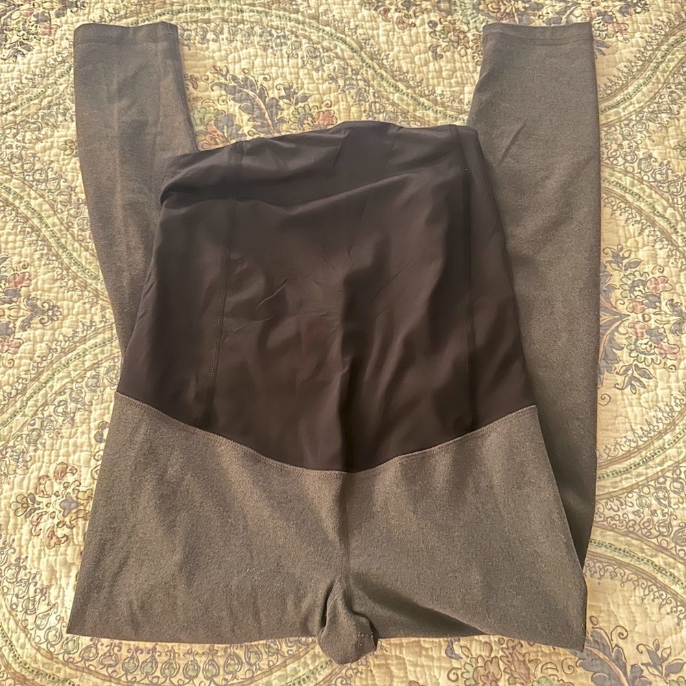 Maternity Leggings - Picture 3 of 6